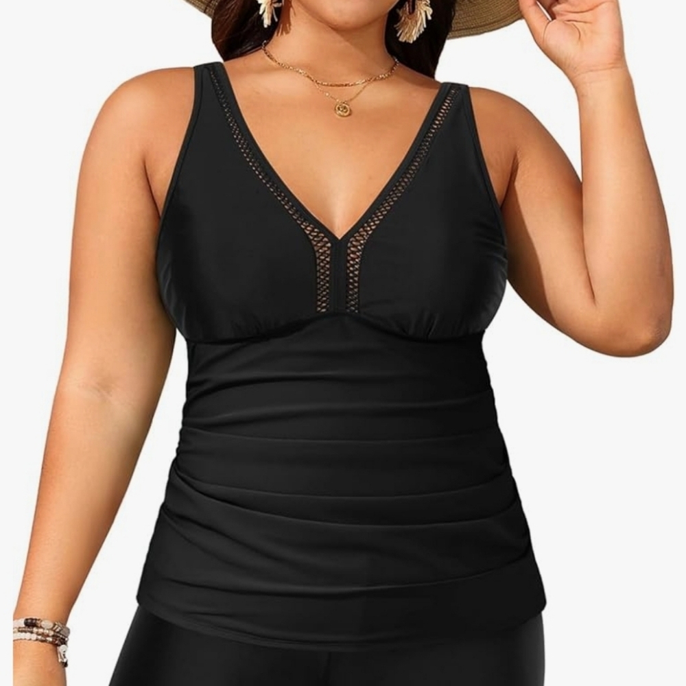 Yonique Plus Size Swim Top, Black Takini Top Size 22 NWT